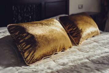 Декорированные подушки